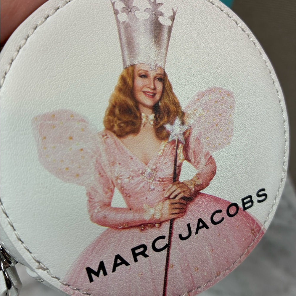 Marc Jacobs Wizard of Oz Round Coin Pouch Bag Charm Glinda Good Witch NWT - Picture 2 of 8
